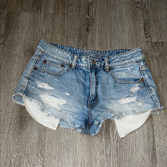 American Eagle hi rise festival size 8 light Blue Distressed Jean Shorts - Picture 1 of 8